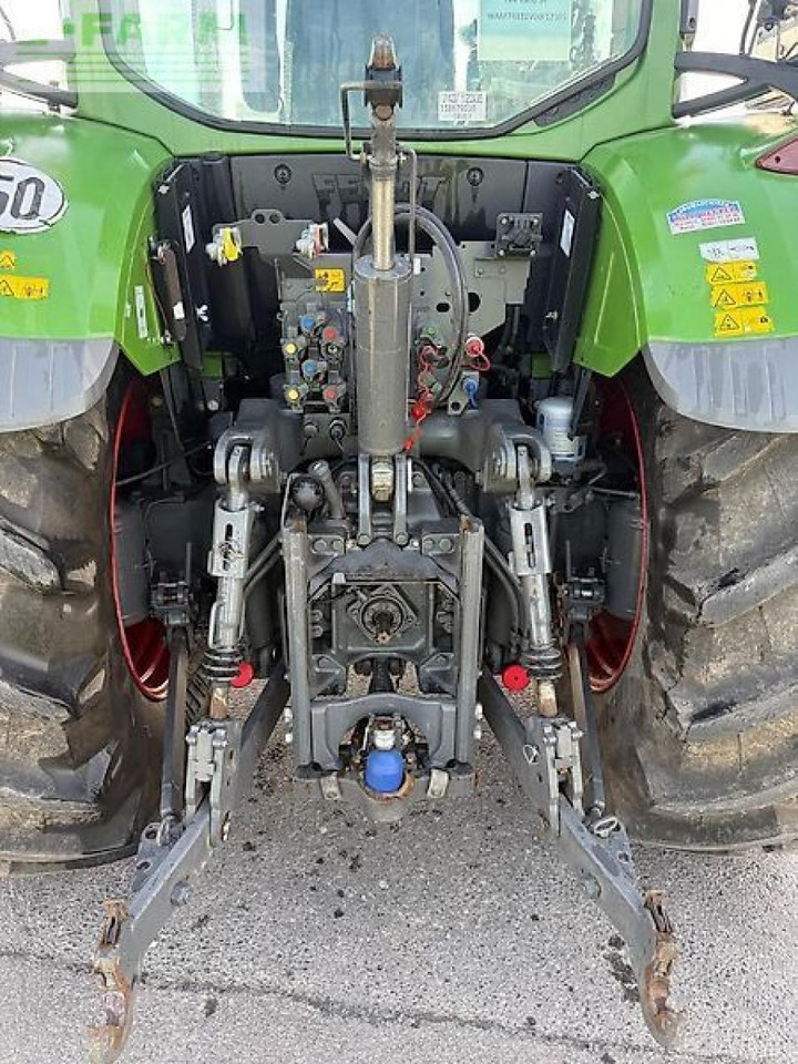 Farm tractor Fendt 724: picture 9