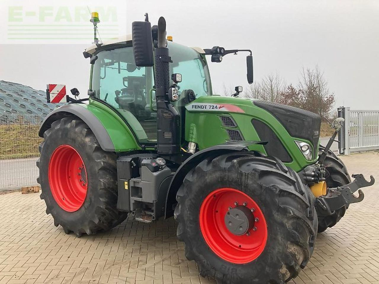 Fendt 724 s4 profi+ - Farm tractor: picture 1 Fendt 724 s4 profi+ - Farm tractor: picture 1