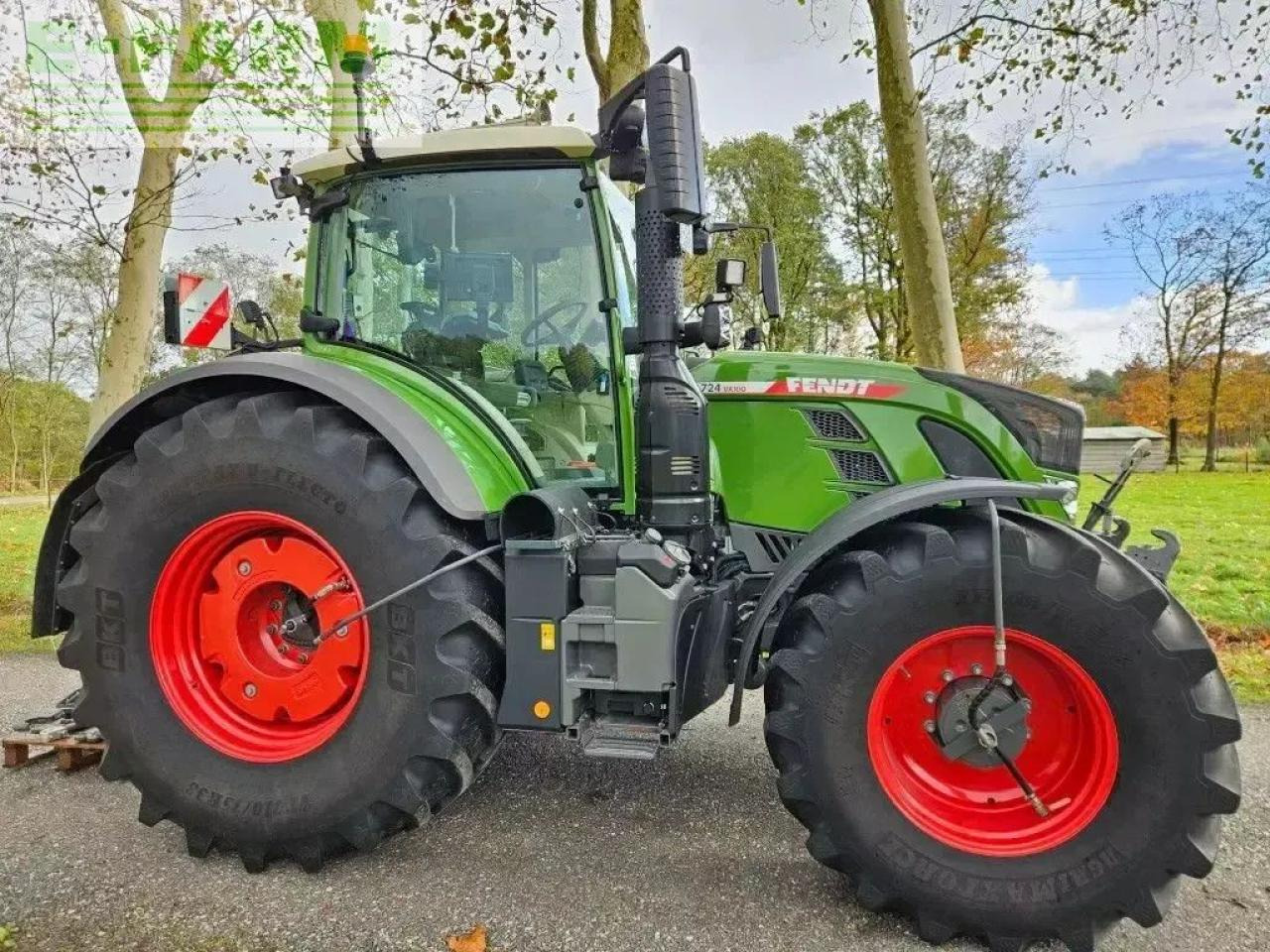Fendt 724 vario 724 gen6 power plus reifendrucksystem rtk ( 718 720 72 - Farm tractor: picture 4 Fendt 724 vario 724 gen6 power plus reifendrucksystem rtk ( 718 720 72 - Farm tractor: picture 4