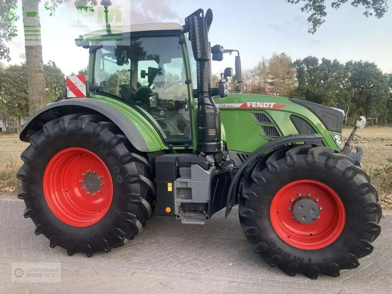 Fendt 724 vario profi+ - Farm tractor: picture 3 Fendt 724 vario profi+ - Farm tractor: picture 3