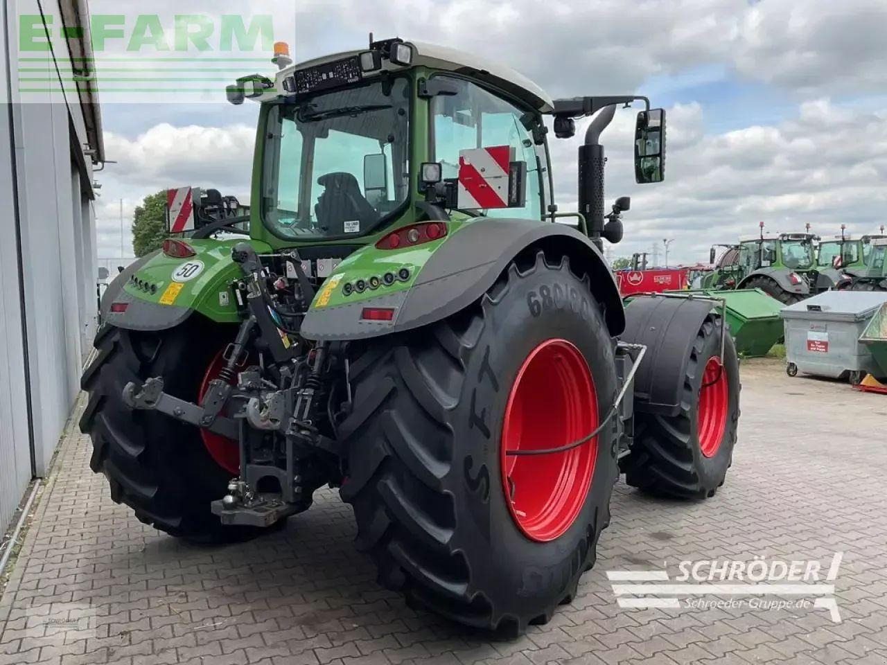 Fendt 724 vario s4 profi plus ProfiPlus - Farm tractor: picture 3 Fendt 724 vario s4 profi plus ProfiPlus - Farm tractor: picture 3