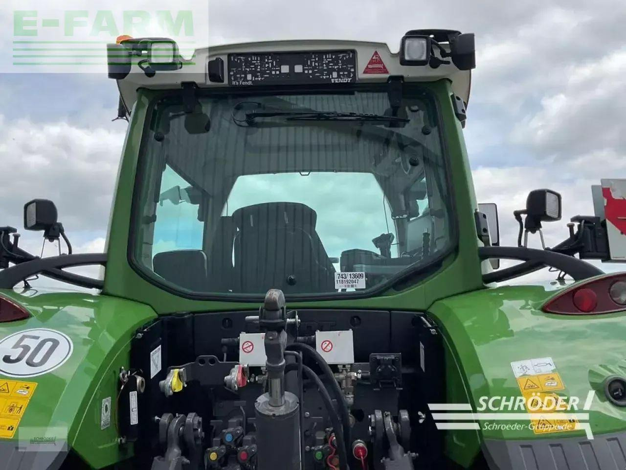 Fendt 724 vario s4 profi plus ProfiPlus - Farm tractor: picture 5 Fendt 724 vario s4 profi plus ProfiPlus - Farm tractor: picture 5