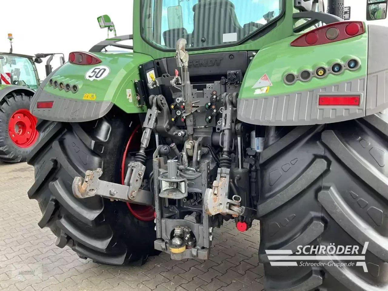 Fendt 724 vario s4 profi plus ProfiPlus - Farm tractor: picture 4 Fendt 724 vario s4 profi plus ProfiPlus - Farm tractor: picture 4