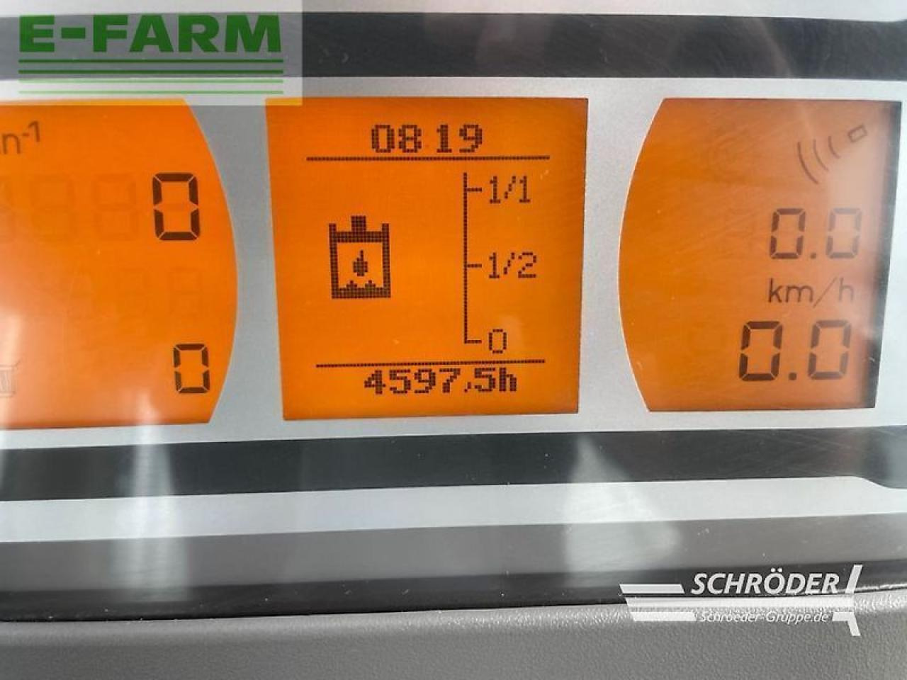 Farm tractor Fendt 824 vario s4 profi Profi: picture 15