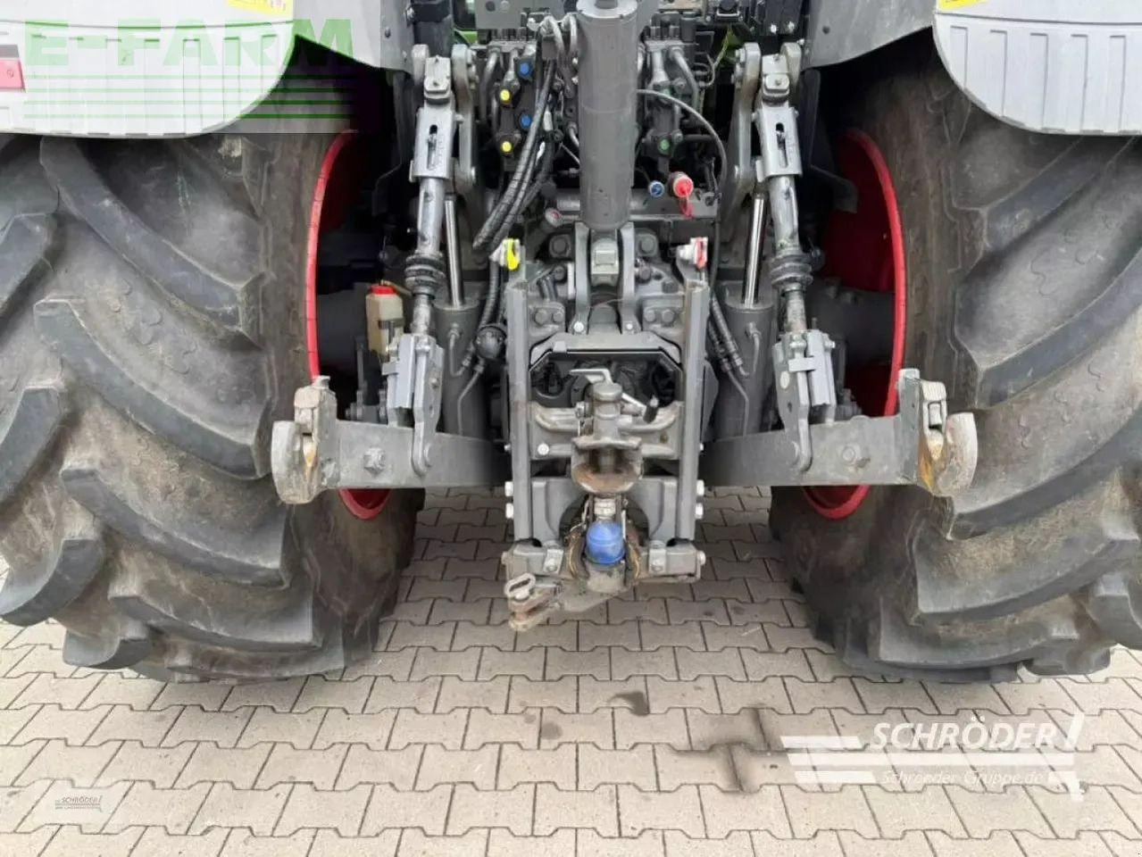 Fendt 824 vario s4 profi plus ProfiPlus - Farm tractor: picture 5 Fendt 824 vario s4 profi plus ProfiPlus - Farm tractor: picture 5
