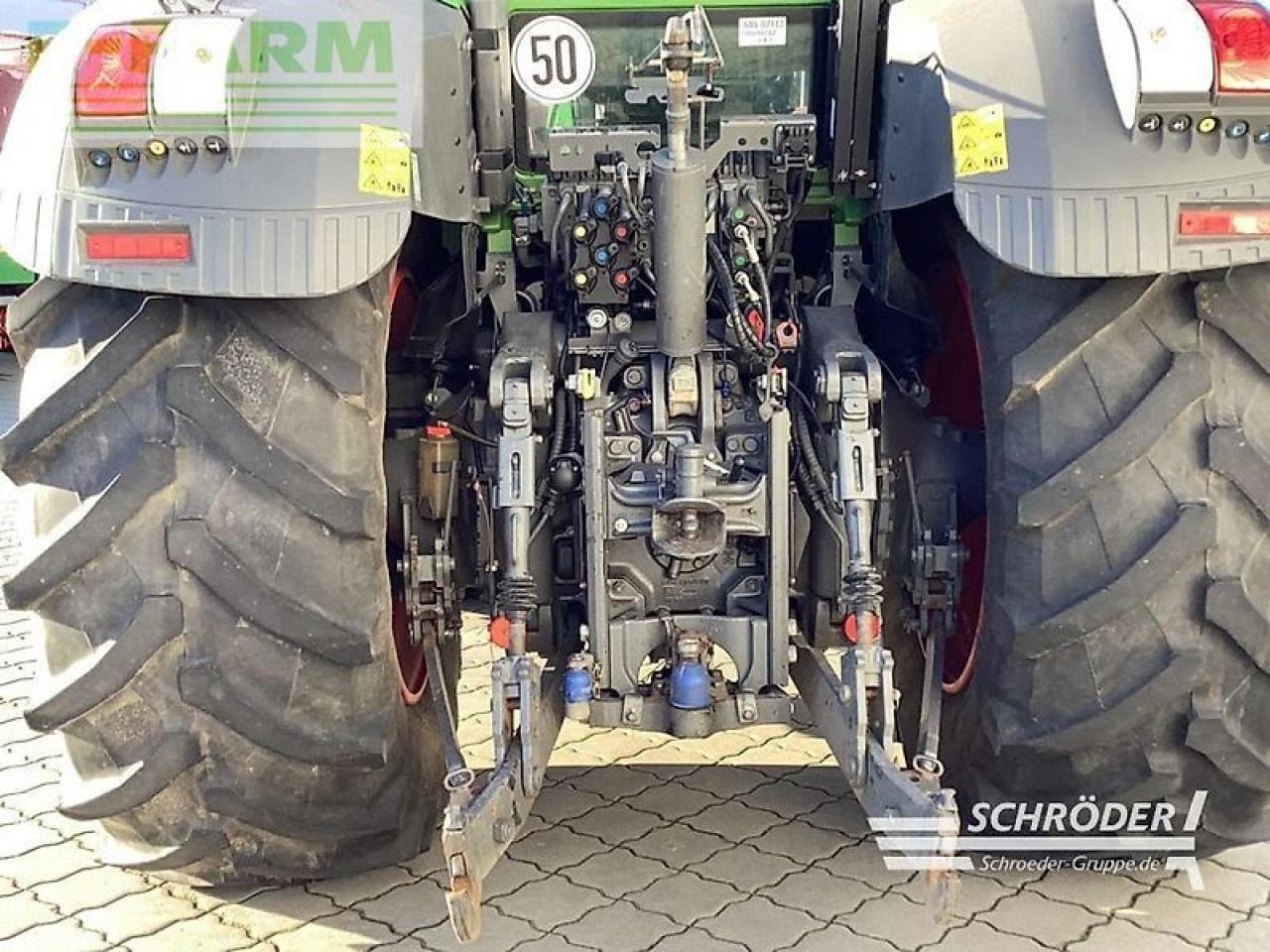 Farm tractor Fendt 824 vario s4 profi plus ProfiPlus: picture 7