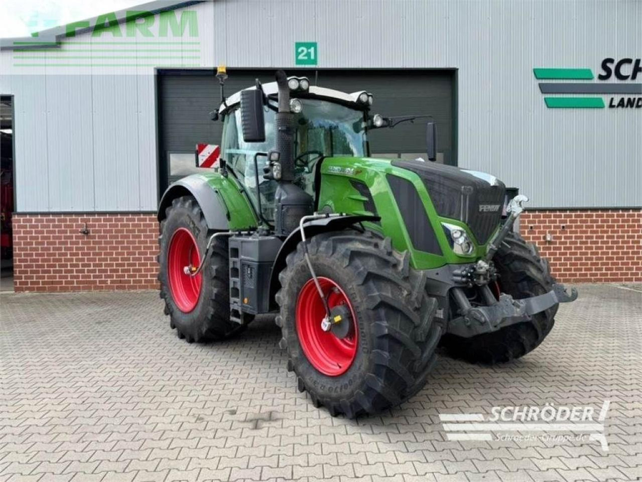Fendt 824 vario s4 profi plus ProfiPlus - Farm tractor: picture 1 Fendt 824 vario s4 profi plus ProfiPlus - Farm tractor: picture 1