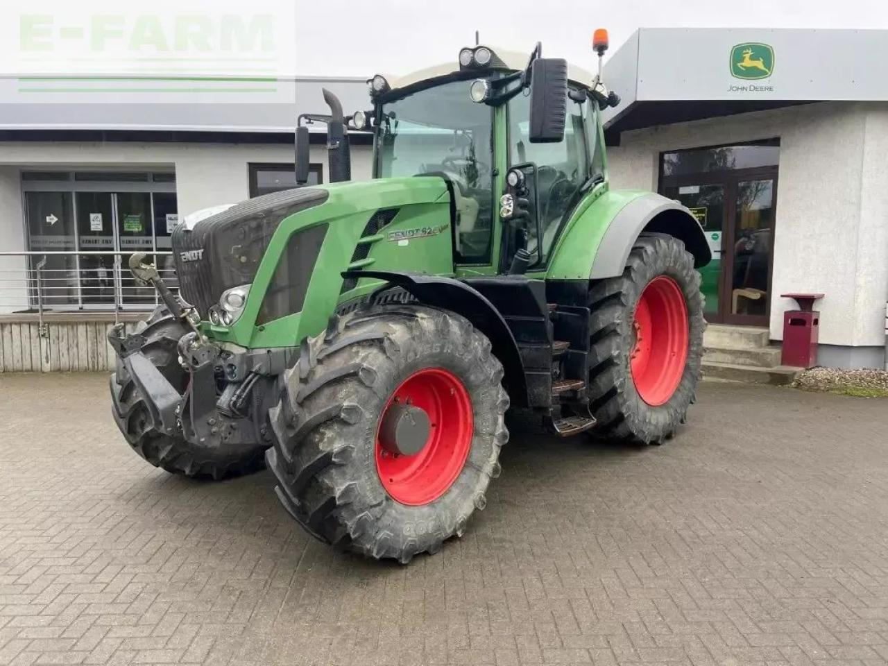 Fendt 826 - Farm tractor: picture 1 Fendt 826 - Farm tractor: picture 1