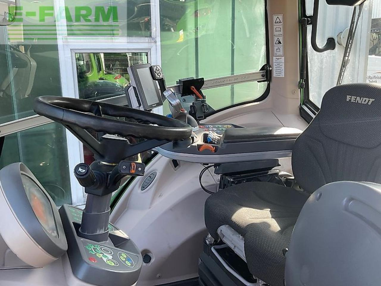 Fendt 828 s4 - Farm tractor: picture 5 Fendt 828 s4 - Farm tractor: picture 5