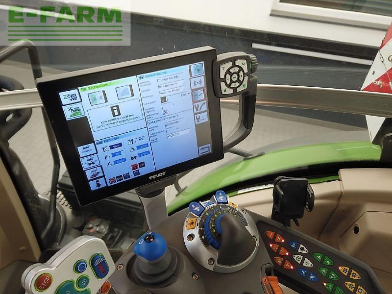 Farm tractor Fendt 828 vario s4 profi plus ProfiPlus: picture 17