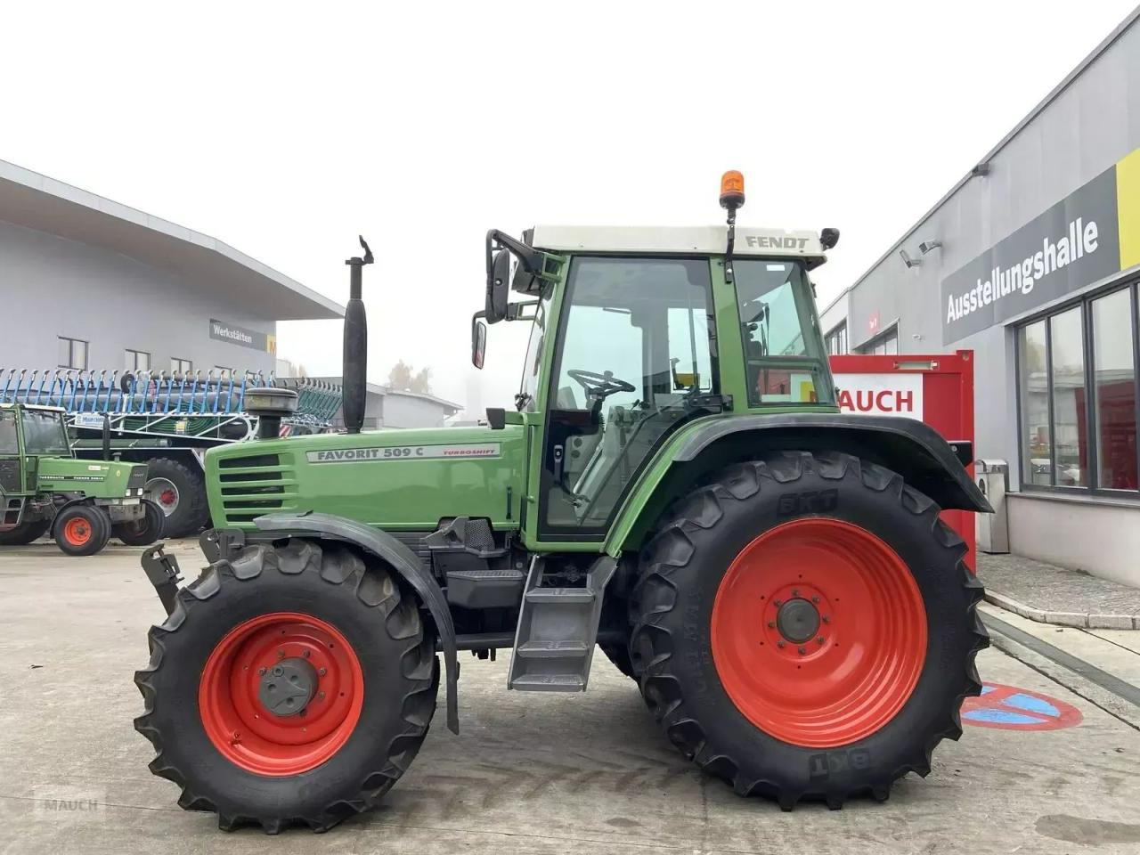 Farm tractor Fendt favorit 509 c: picture 9