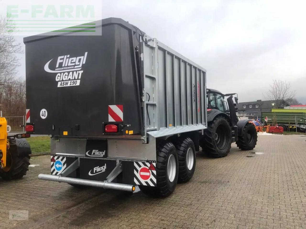 Fliegl asw190 mit k80 und nachlauflenkachse - Farm tipping trailer/ Dumper: picture 1 Fliegl asw190 mit k80 und nachlauflenkachse - Farm tipping trailer/ Dumper: picture 1