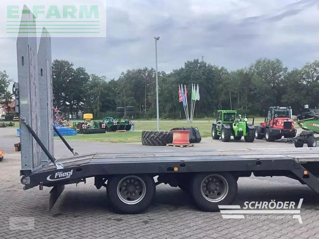 Fliegl dtl 300 p -tieflader - Low loader trailer: picture 4 Fliegl dtl 300 p -tieflader - Low loader trailer: picture 4