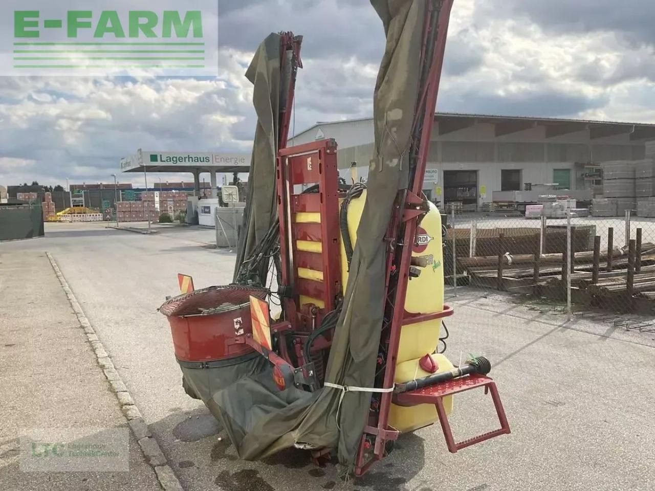 Hardi Master 1200 - Trailed sprayer: picture 3 Hardi Master 1200 - Trailed sprayer: picture 3