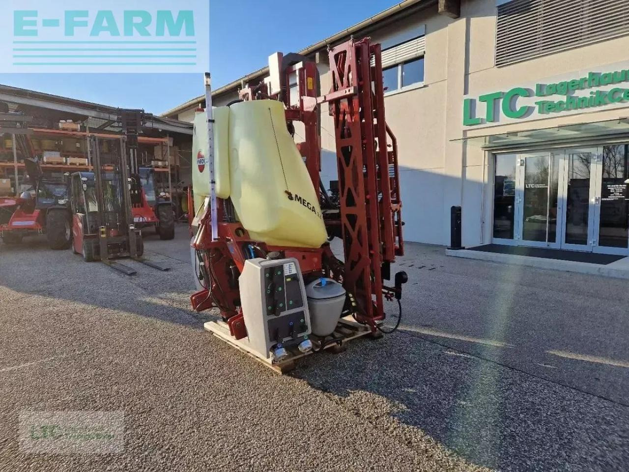 Hardi mega 12 - Trailed sprayer: picture 1 Hardi mega 12 - Trailed sprayer: picture 1