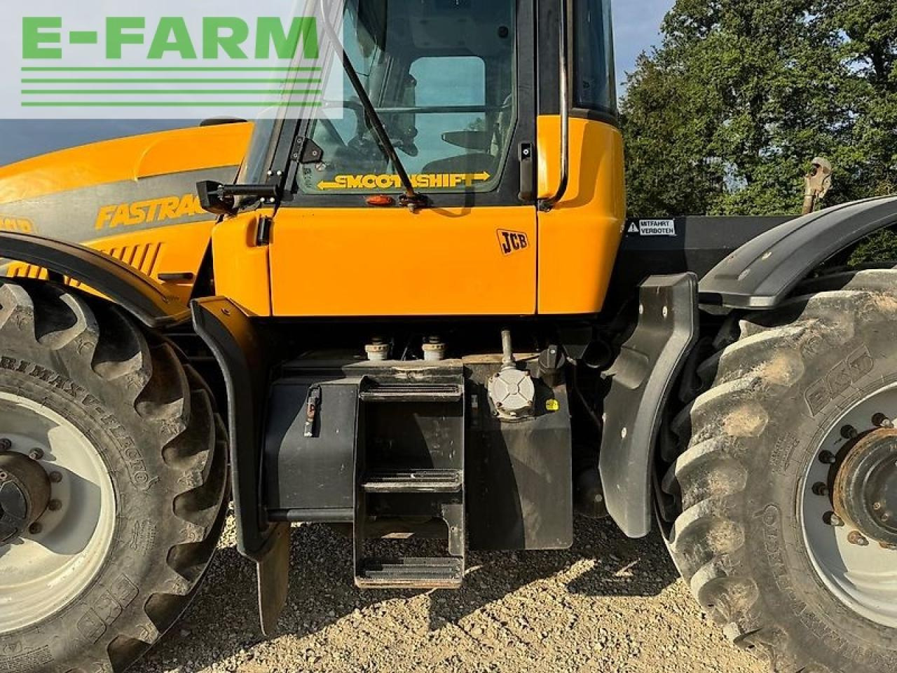 JCB fastrac 3185 smothshift - Farm tractor: picture 2 JCB fastrac 3185 smothshift - Farm tractor: picture 2