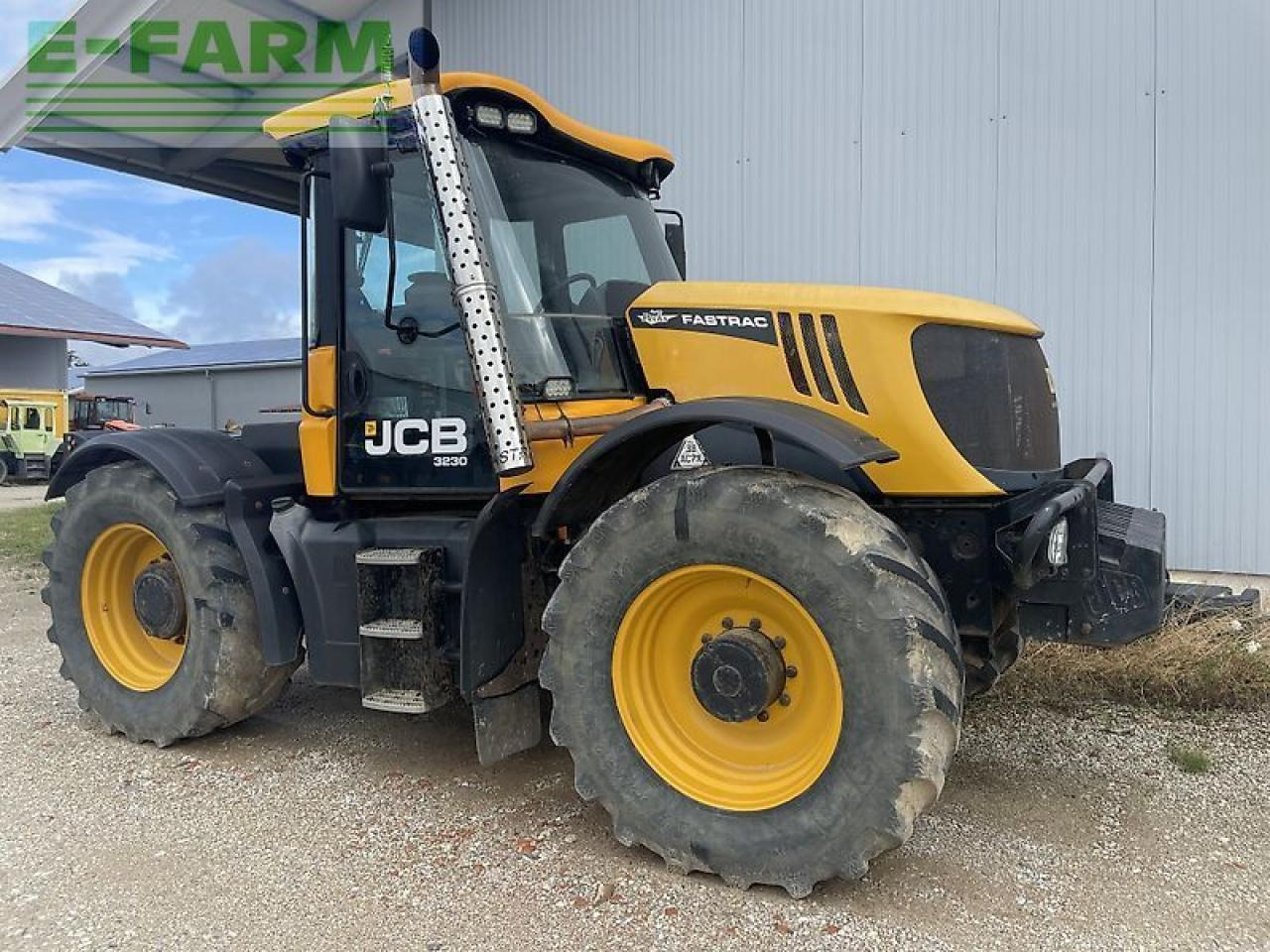 JCB fastrac 3230 - Farm tractor: picture 1 JCB fastrac 3230 - Farm tractor: picture 1