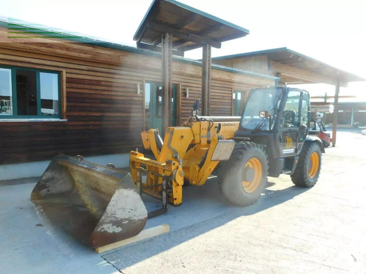 JCB jcb 533-105 ( 3,3t - 10,5m ) - Telescopic handler: picture 2 JCB jcb 533-105 ( 3,3t - 10,5m ) - Telescopic handler: picture 2