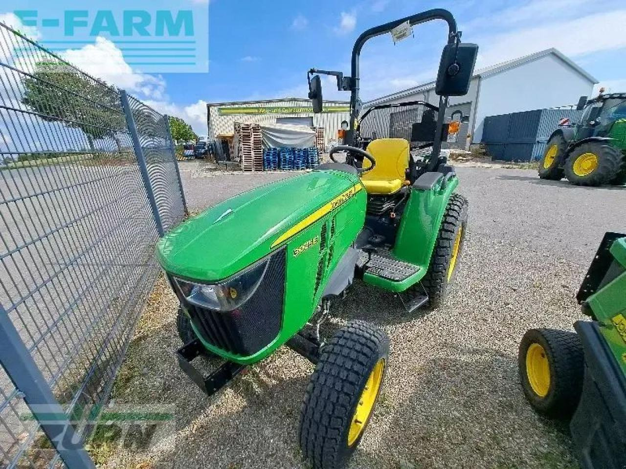 John Deere 3025e - Farm tractor: picture 4 John Deere 3025e - Farm tractor: picture 4