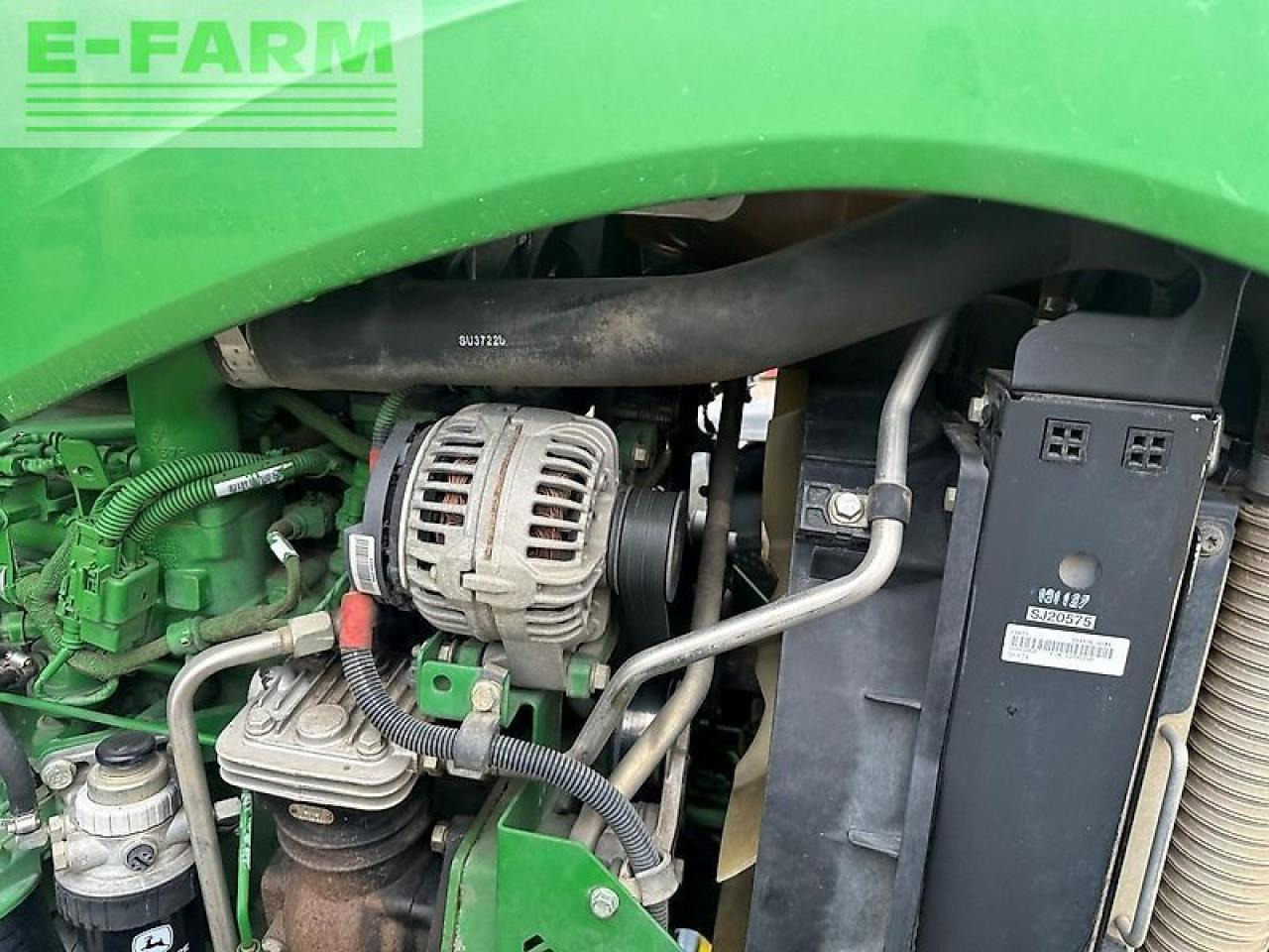 Farm tractor John Deere 5090m: picture 26