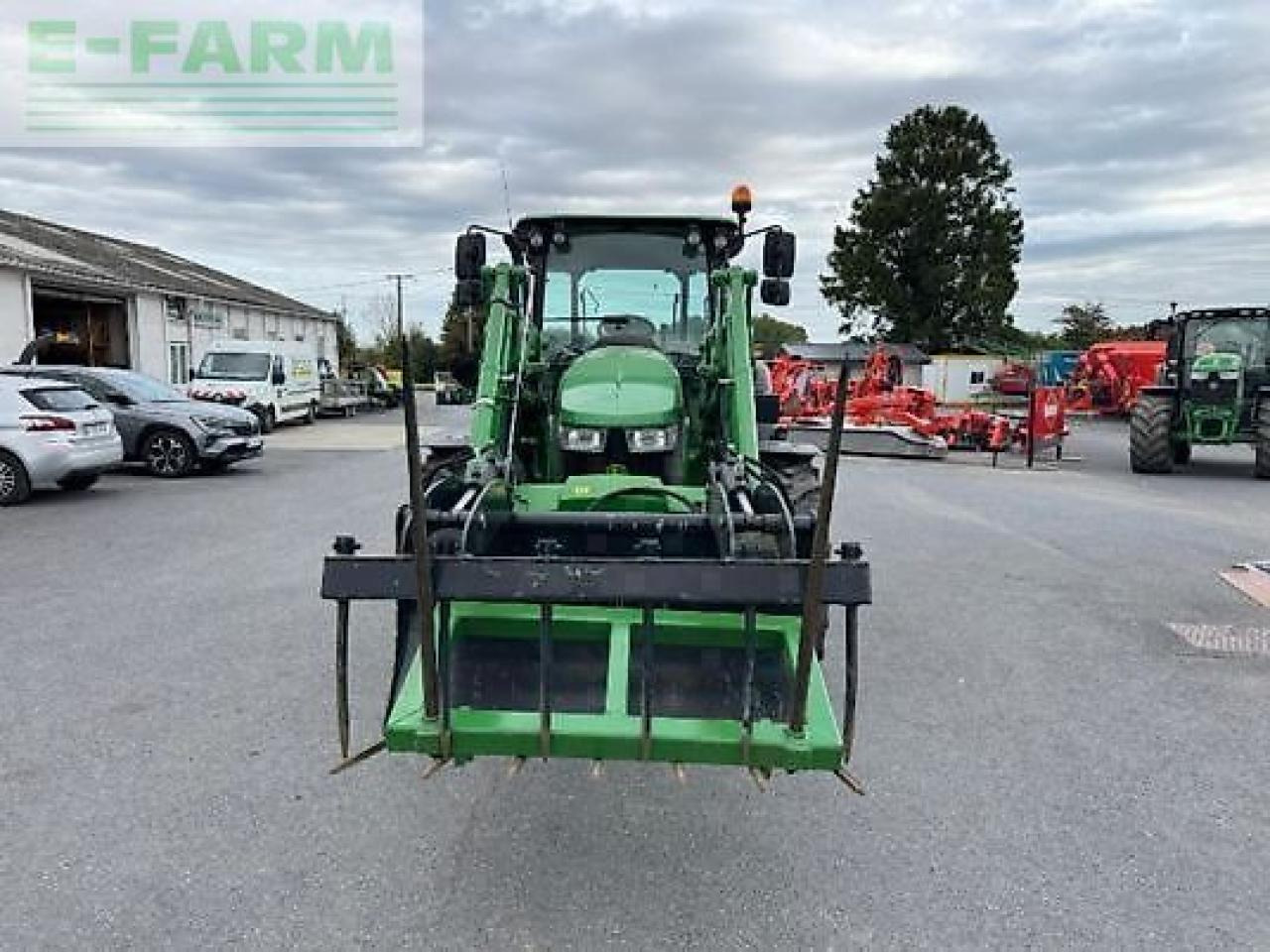 John Deere 5090m - Farm tractor: picture 3 John Deere 5090m - Farm tractor: picture 3