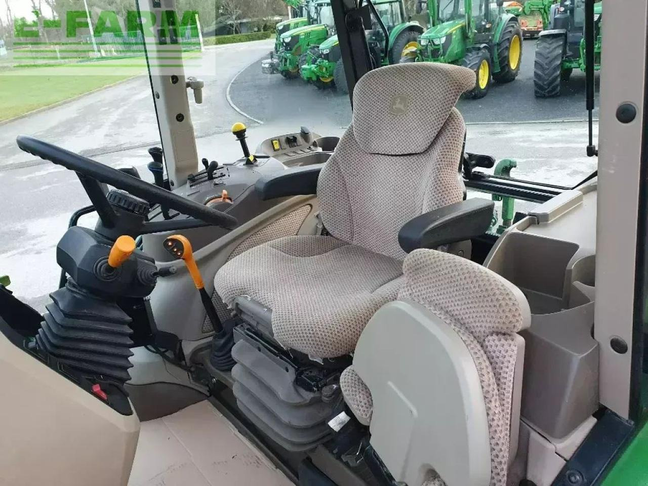 John Deere 5100 m - Farm tractor: picture 4 John Deere 5100 m - Farm tractor: picture 4