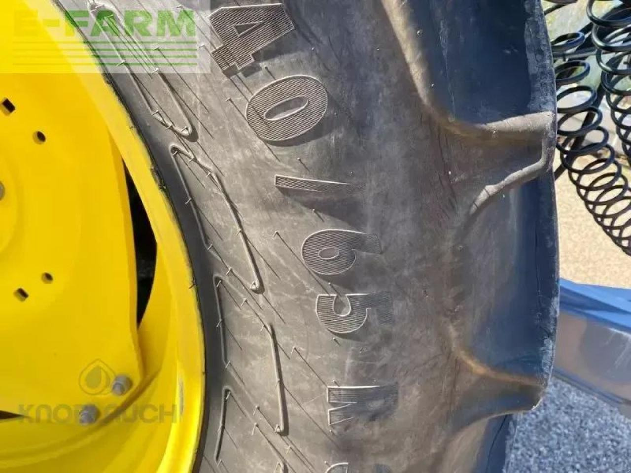 Farm tractor John Deere 5100r: picture 14