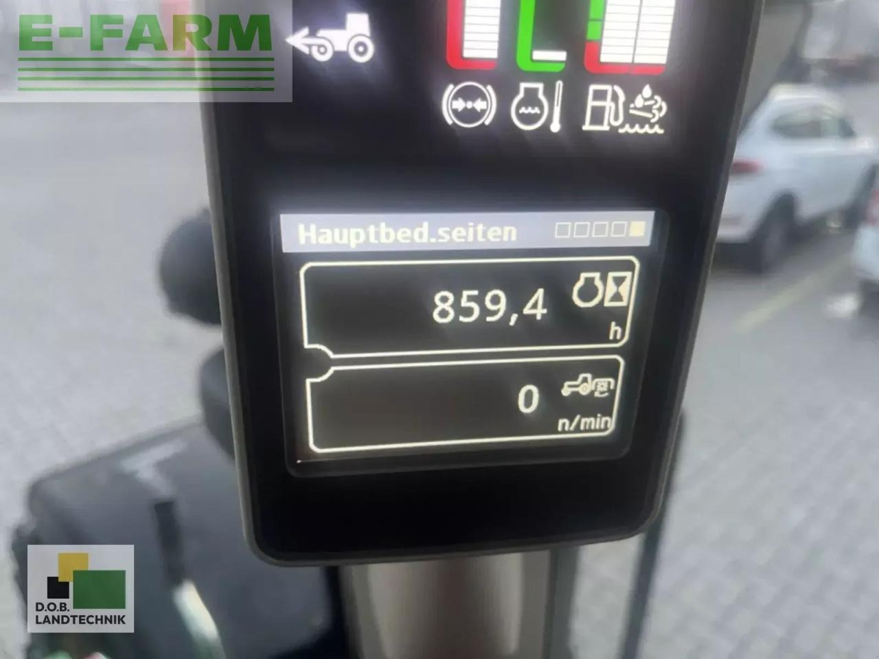 Farm tractor John Deere 6110m: picture 11