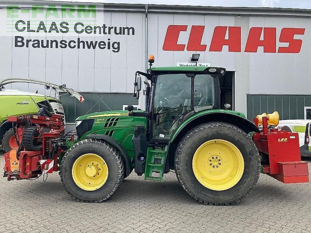 John Deere 6110r kommunal - Farm tractor: picture 1 John Deere 6110r kommunal - Farm tractor: picture 1