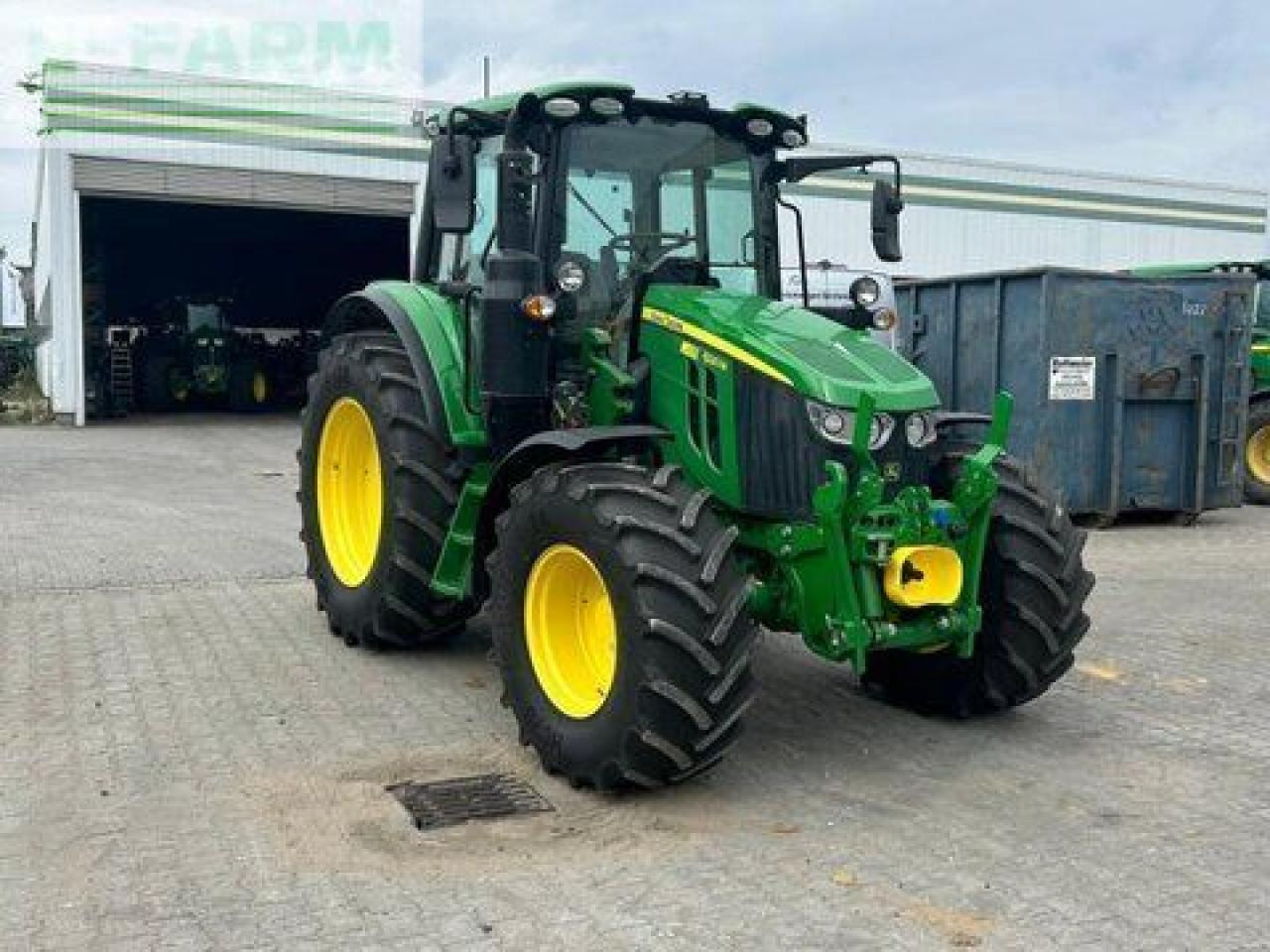 John Deere 6120m - Farm tractor: picture 2 John Deere 6120m - Farm tractor: picture 2