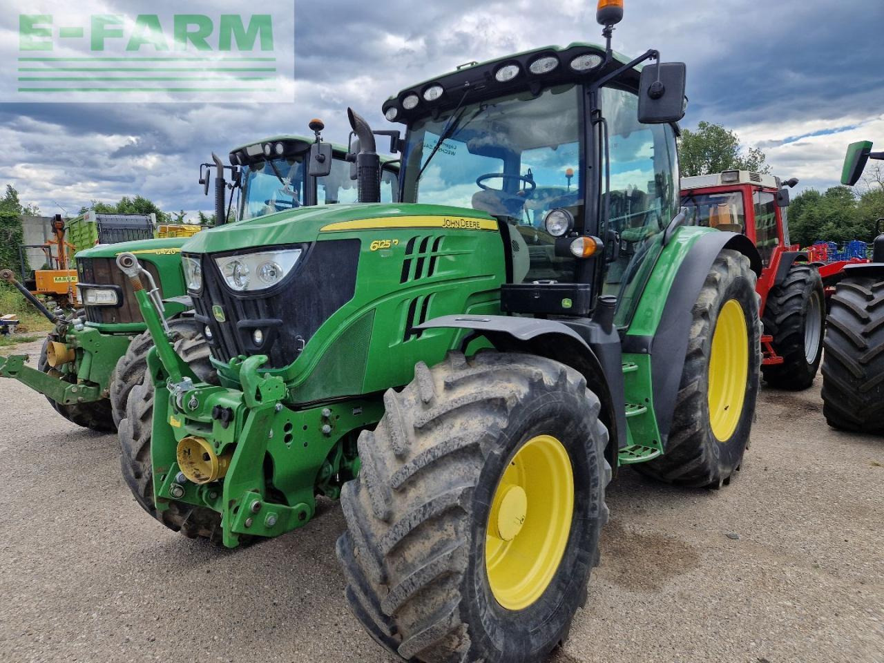 John Deere 6125R - Farm tractor: picture 1 John Deere 6125R - Farm tractor: picture 1