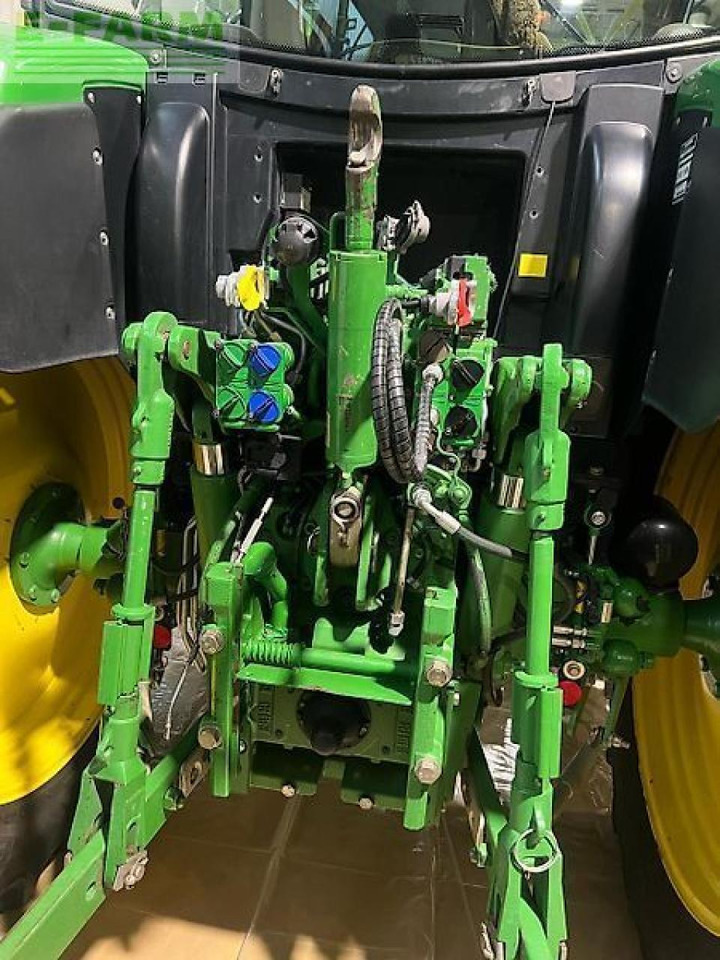 John Deere 6125r ultimate - Farm tractor: picture 3 John Deere 6125r ultimate - Farm tractor: picture 3