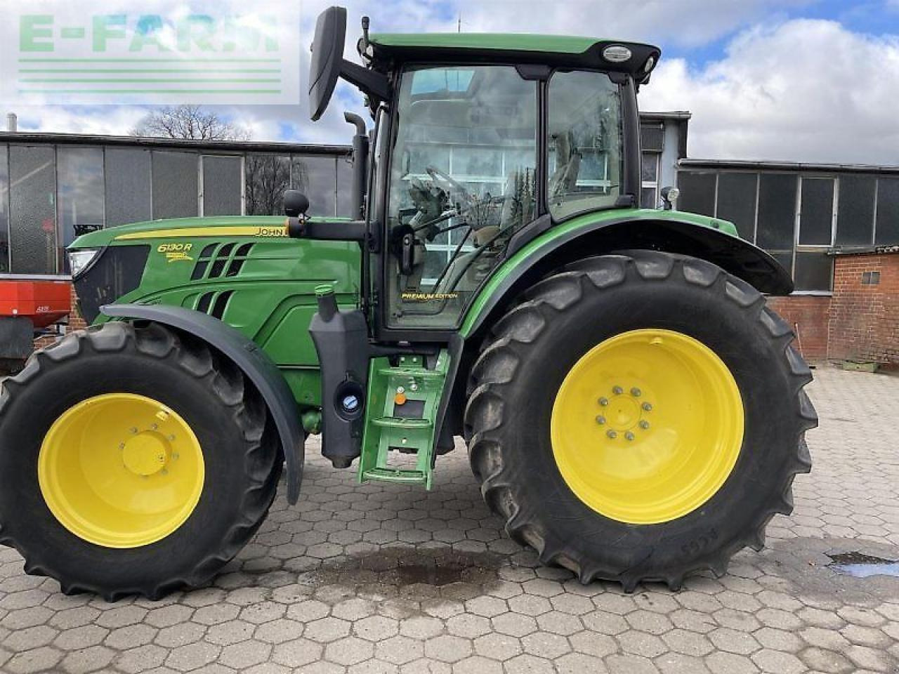 John Deere 6130r - Farm tractor: picture 4 John Deere 6130r - Farm tractor: picture 4