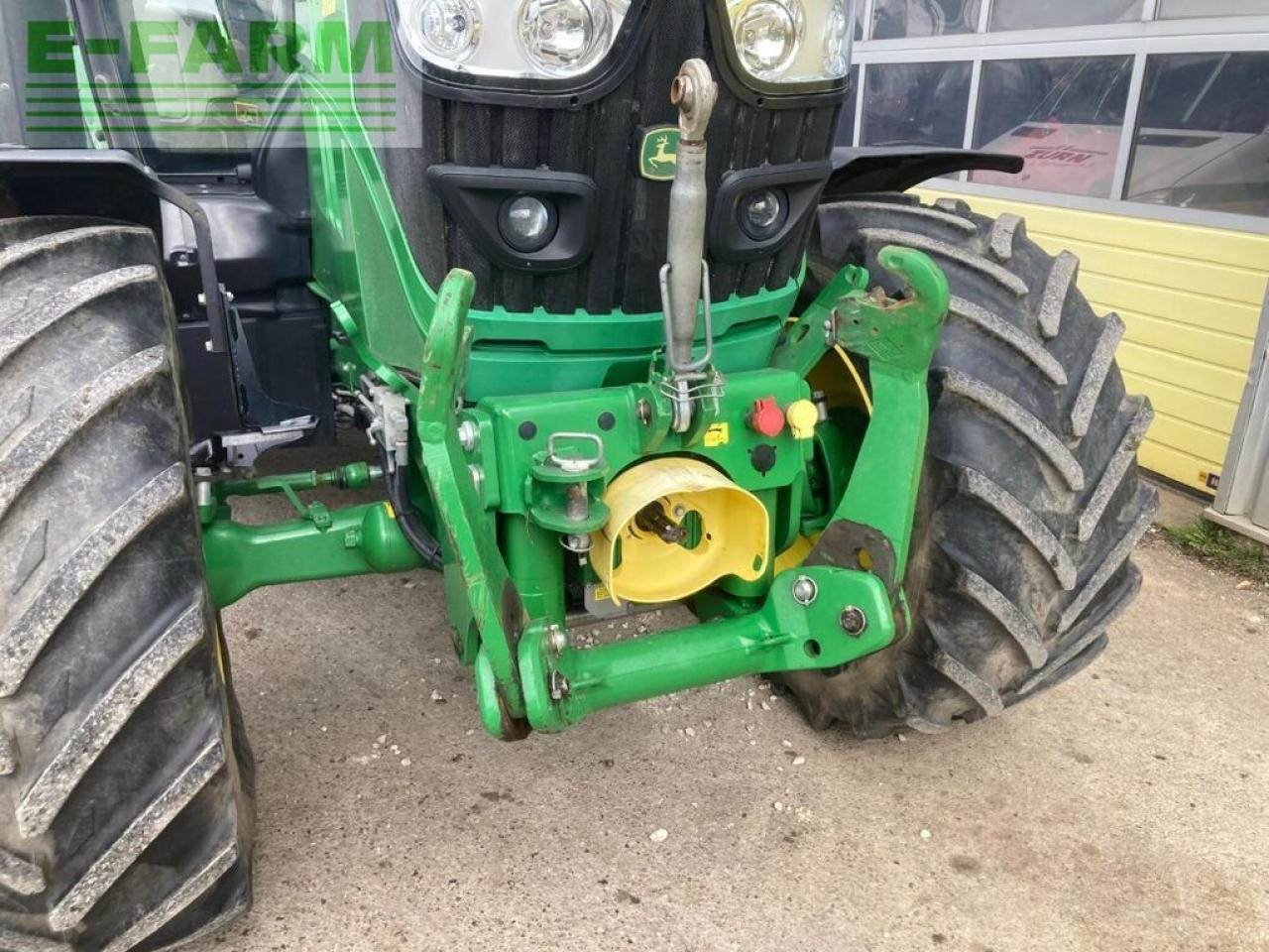 John Deere 6130r - Farm tractor: picture 4 John Deere 6130r - Farm tractor: picture 4