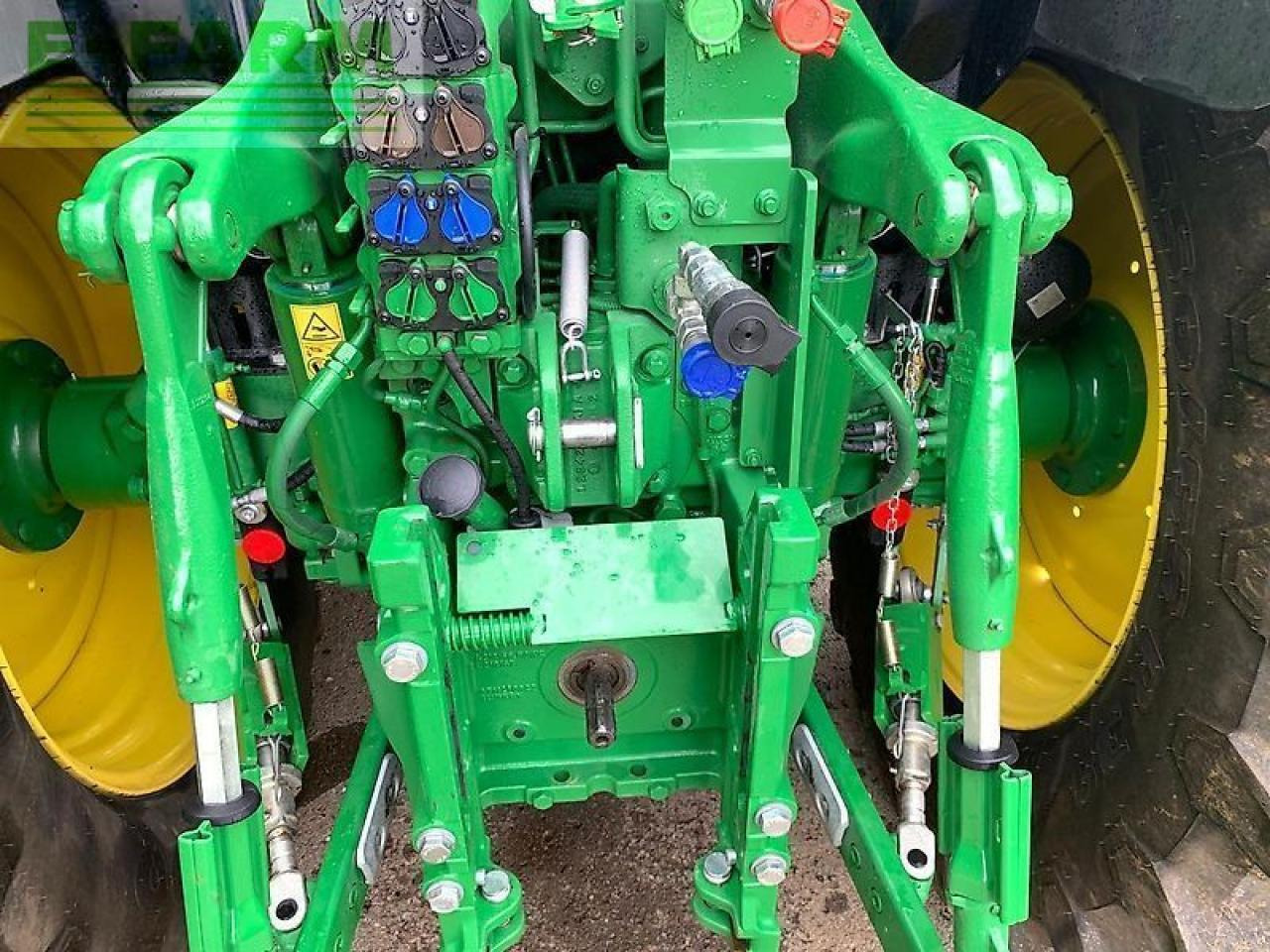 John Deere 6145r - Farm tractor: picture 3 John Deere 6145r - Farm tractor: picture 3