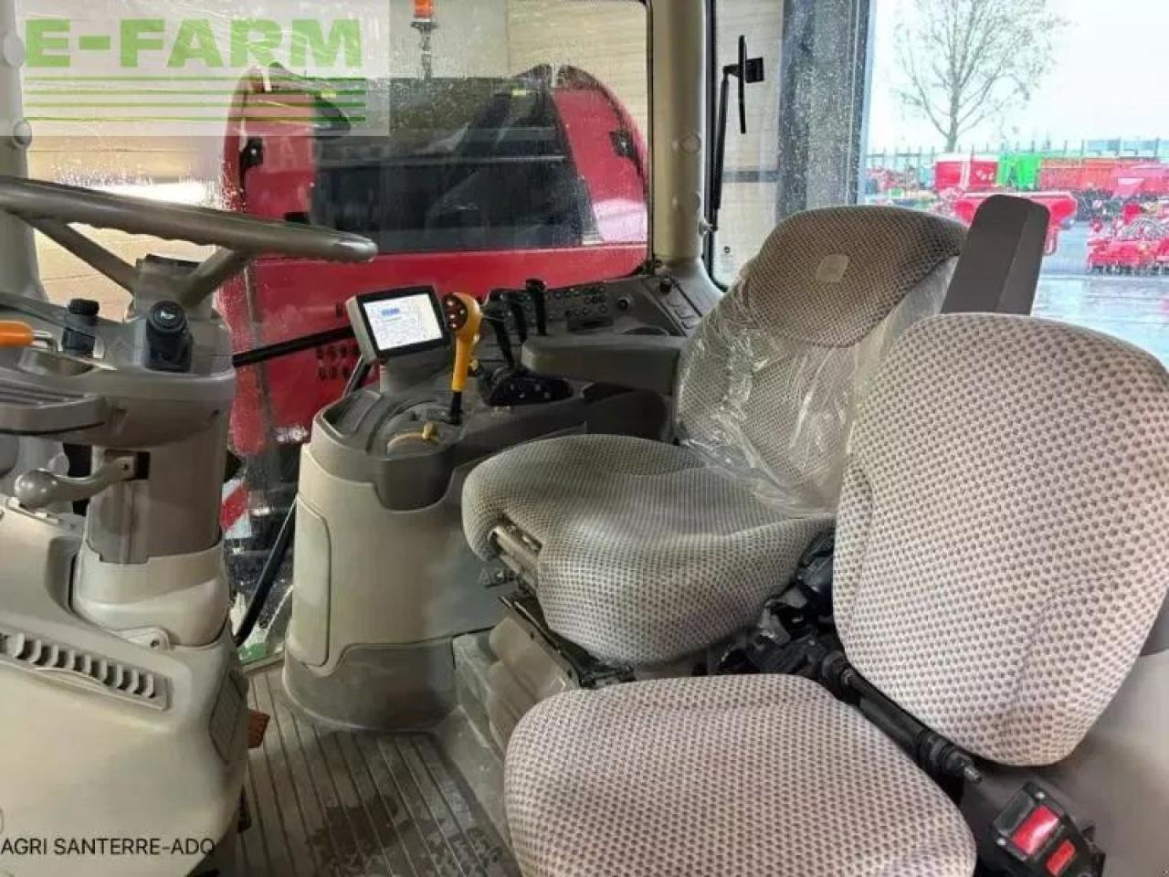 John Deere 6150 r - Farm tractor: picture 3 John Deere 6150 r - Farm tractor: picture 3