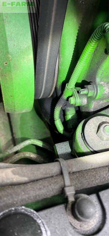 John Deere 6155 R - Farm tractor: picture 3 John Deere 6155 R - Farm tractor: picture 3