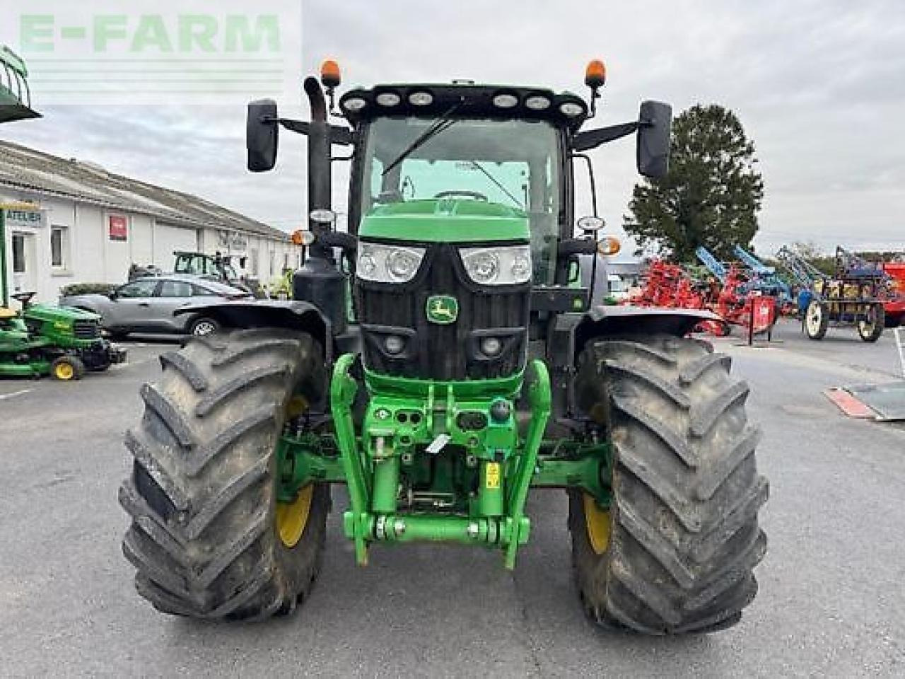 John Deere 6155r - Farm tractor: picture 2 John Deere 6155r - Farm tractor: picture 2