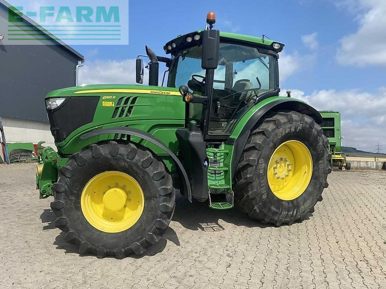 John Deere 6195r - Farm tractor: picture 1 John Deere 6195r - Farm tractor: picture 1