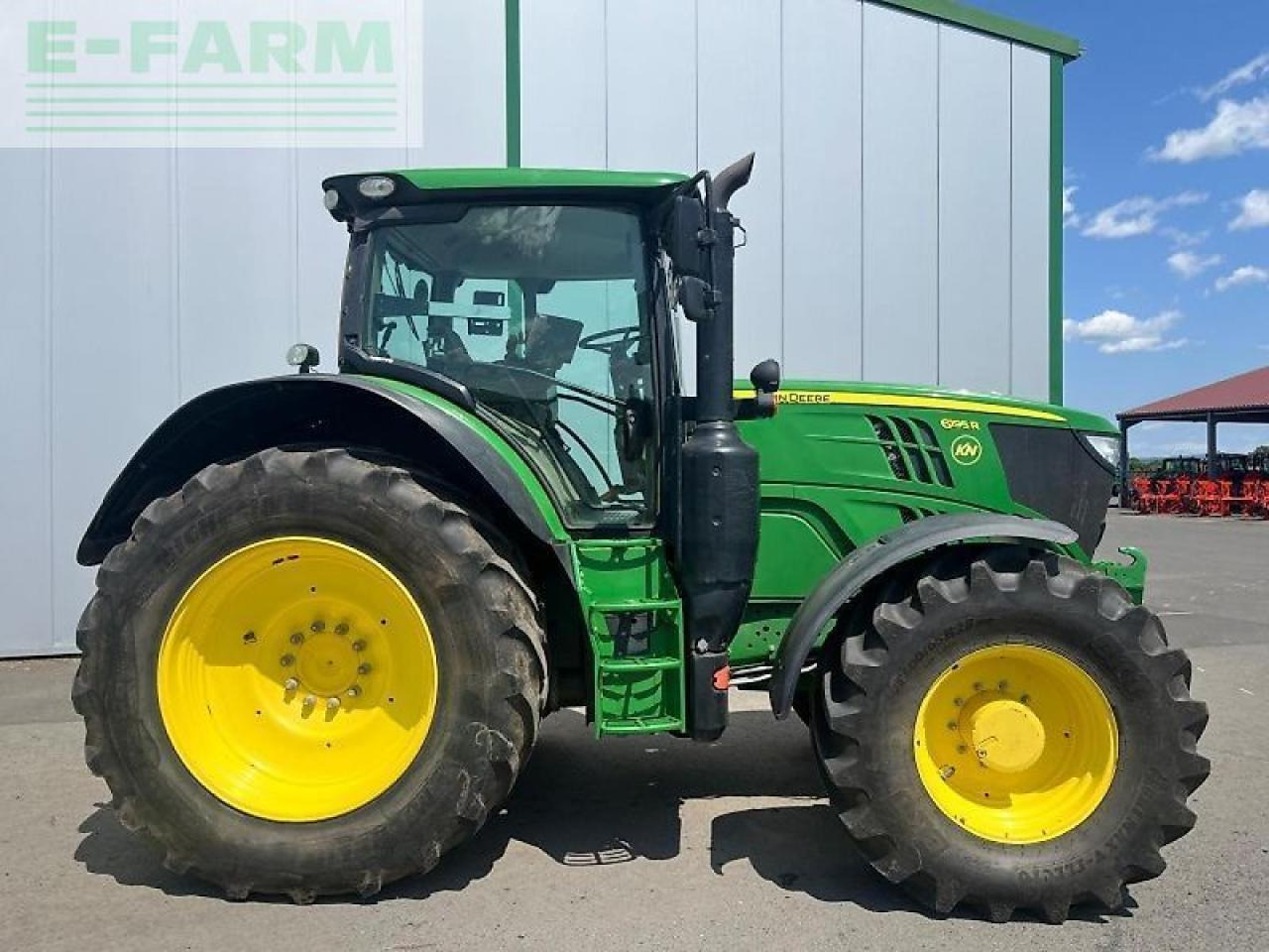 John Deere 6195r - Farm tractor: picture 2 John Deere 6195r - Farm tractor: picture 2