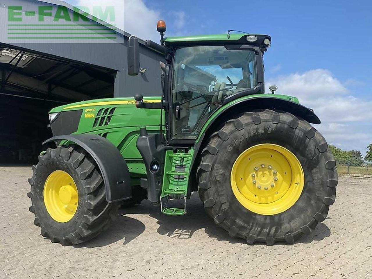 John Deere 6195r - Farm tractor: picture 3 John Deere 6195r - Farm tractor: picture 3