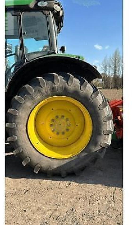 Farm tractor John Deere 6195r: picture 8