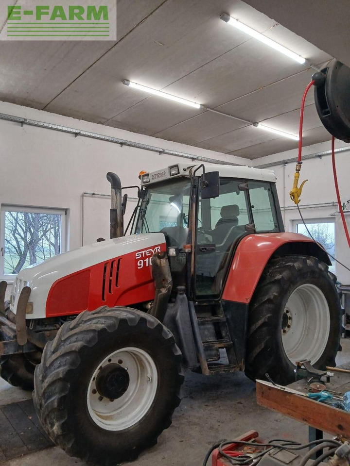 John Deere 6215 r ultimate - Farm tractor: picture 1 John Deere 6215 r ultimate - Farm tractor: picture 1