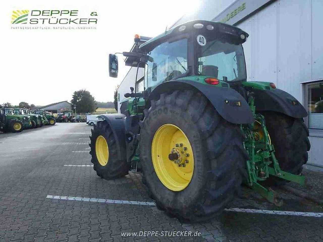 John Deere 6215r - Farm tractor: picture 4 John Deere 6215r - Farm tractor: picture 4