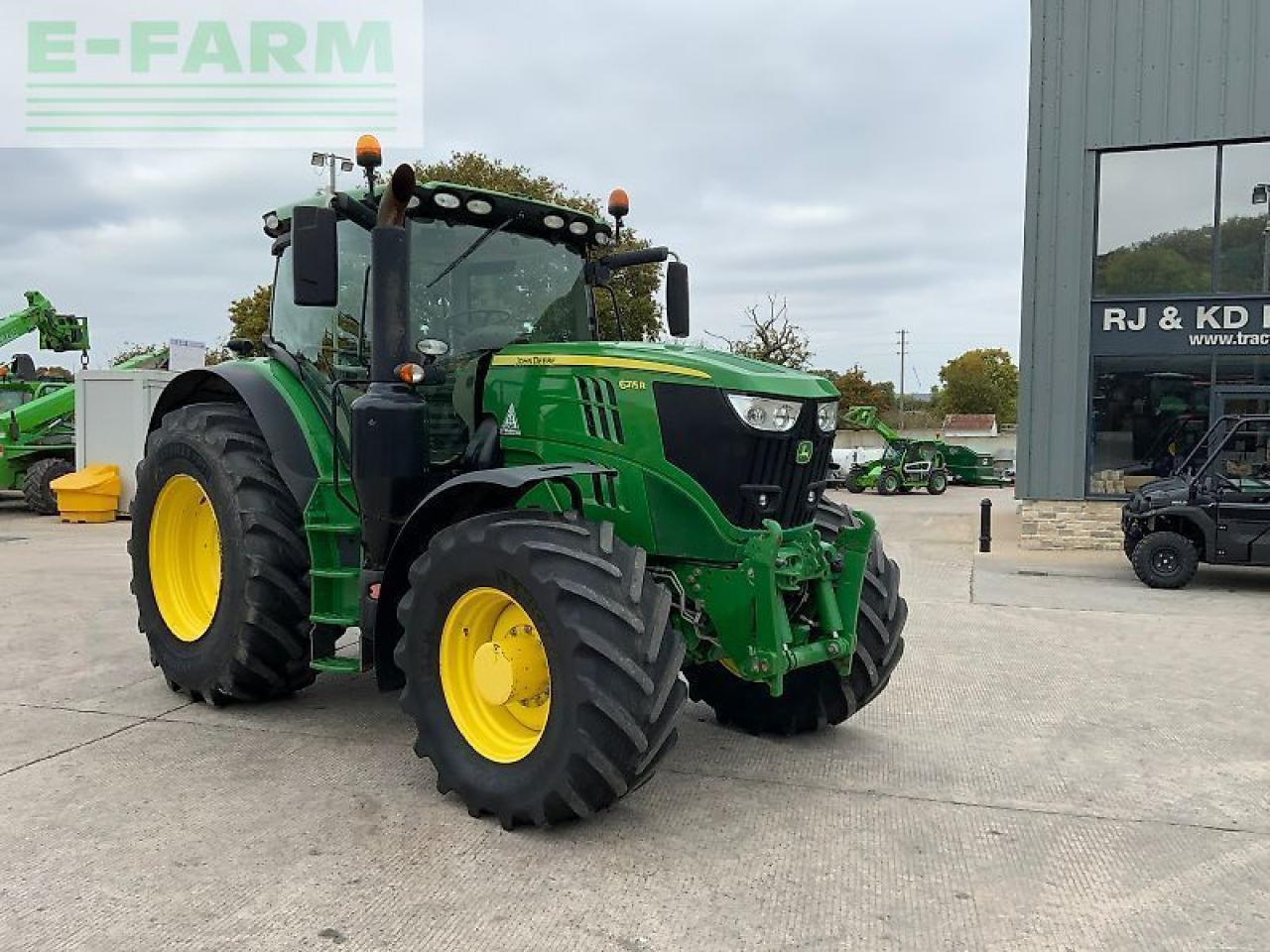 John Deere 6215r tractor (st23985) - Farm tractor: picture 1 John Deere 6215r tractor (st23985) - Farm tractor: picture 1