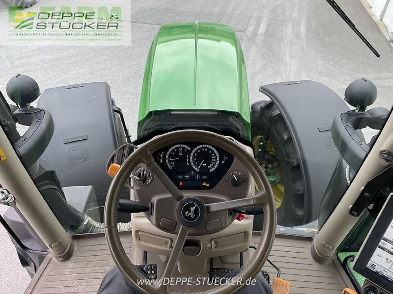 John Deere 6230r - Farm tractor: picture 5 John Deere 6230r - Farm tractor: picture 5