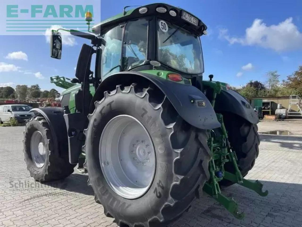 John Deere 6250r - Farm tractor: picture 3 John Deere 6250r - Farm tractor: picture 3