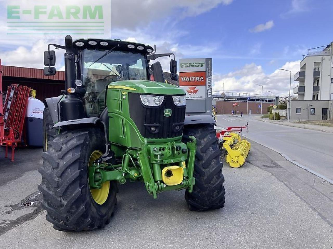John Deere 6250r - Farm tractor: picture 2 John Deere 6250r - Farm tractor: picture 2