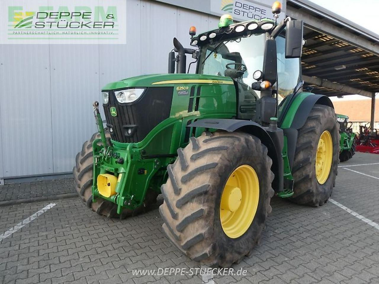 John Deere 6250r - Farm tractor: picture 1 John Deere 6250r - Farm tractor: picture 1