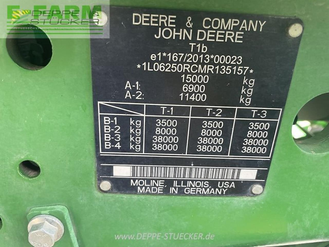 Farm tractor John Deere 6250r: picture 15